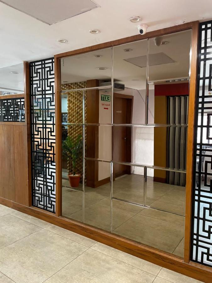 Hotel Holiday Pride Aurangābād Exterior foto