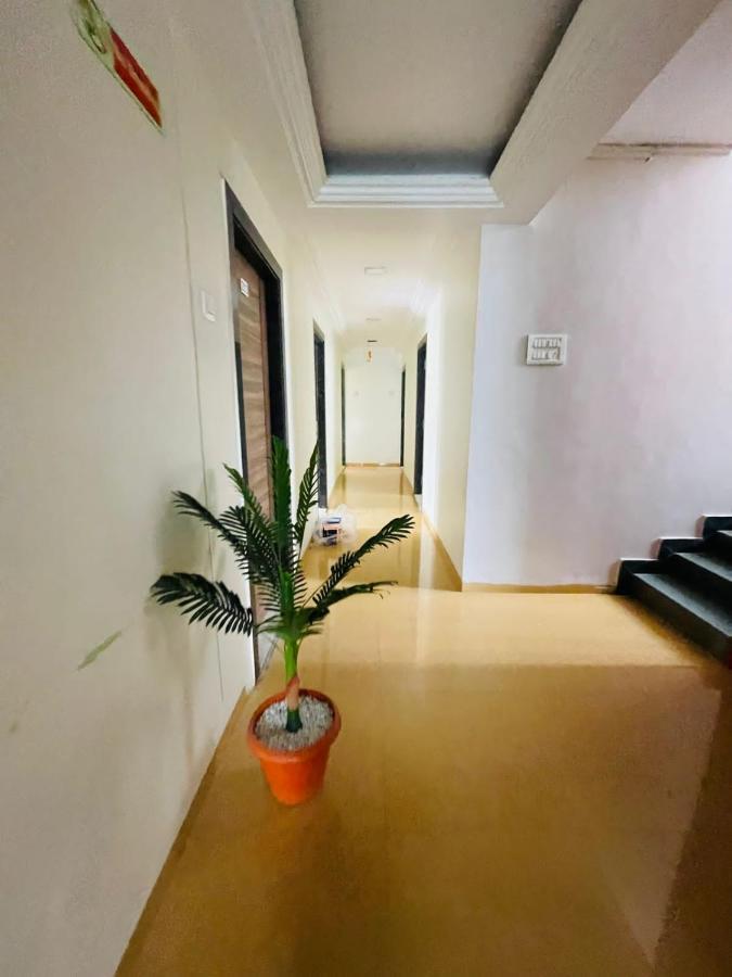 Hotel Holiday Pride Aurangābād Exterior foto