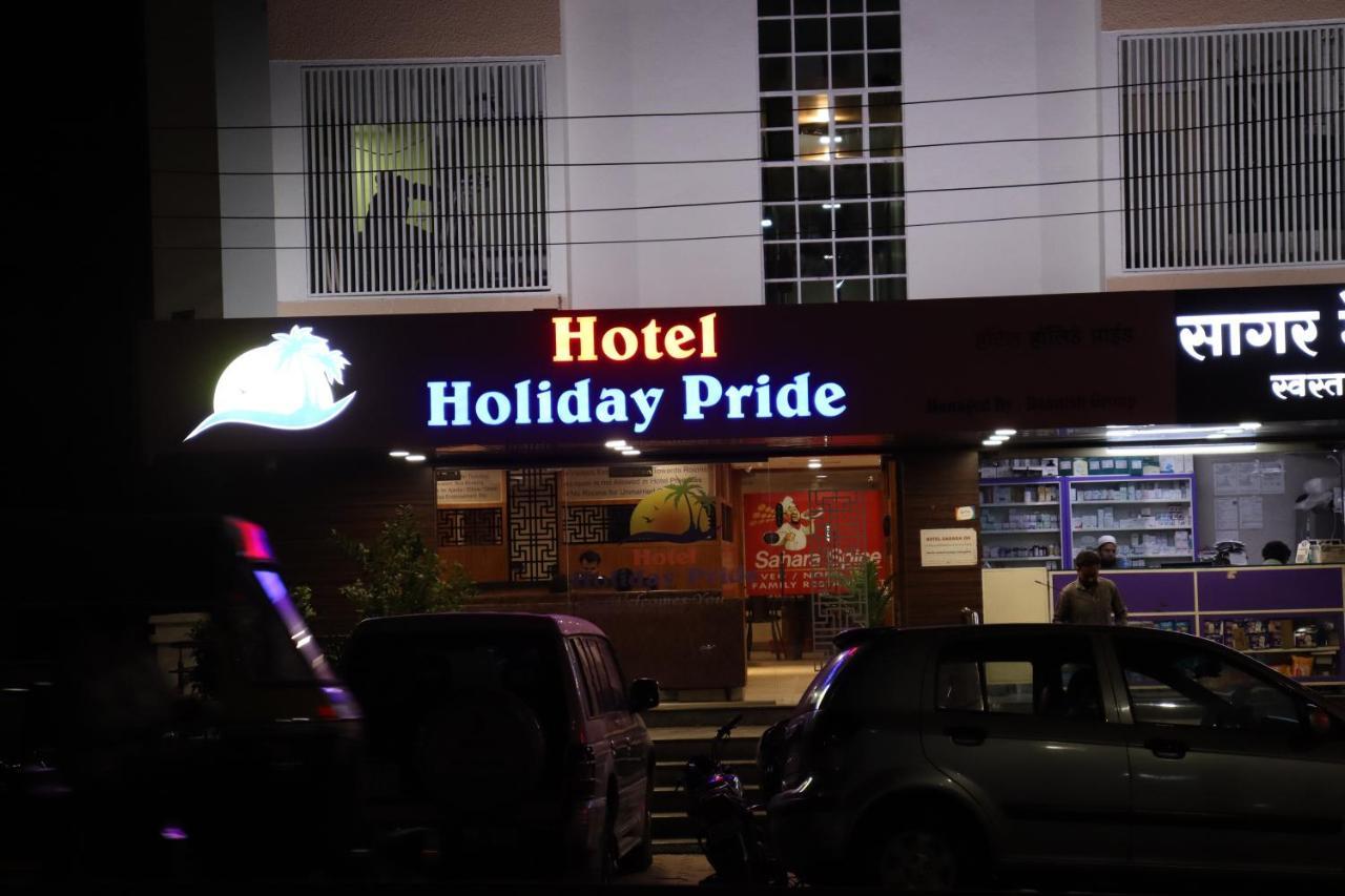 Hotel Holiday Pride Aurangābād Exterior foto